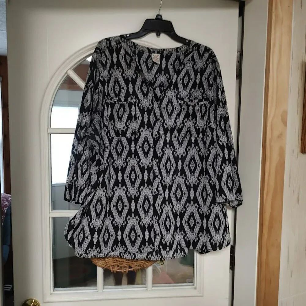 Faded Glory Black Designed 3/4 Sleeve Button Down Blouse Size Women's 3X 22W24W
